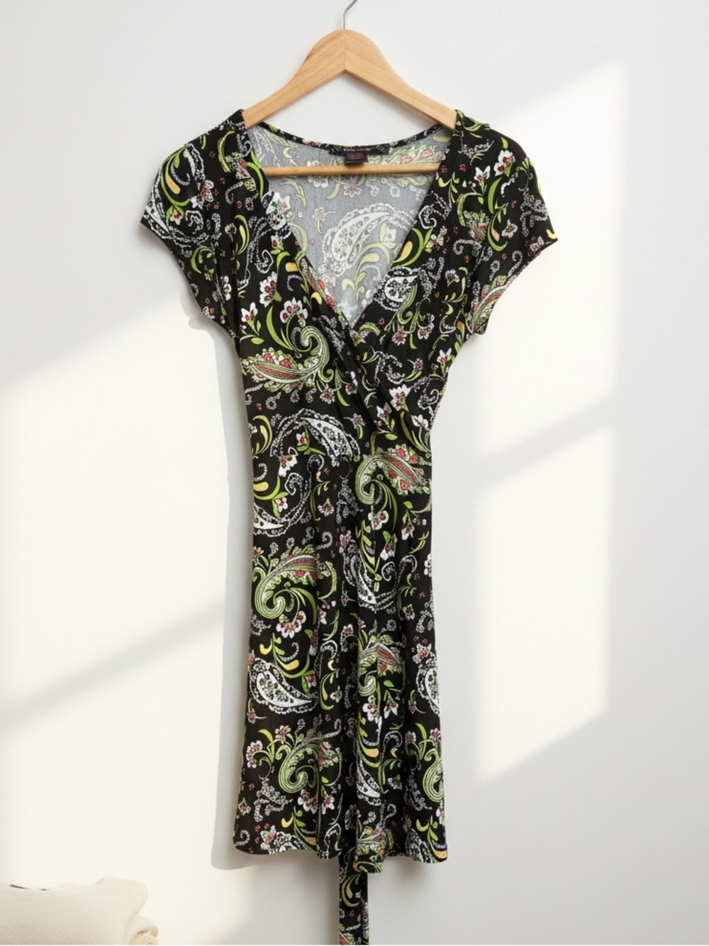Freckles Green Black Floral Paisley Crossover V-neckline Dress Size L